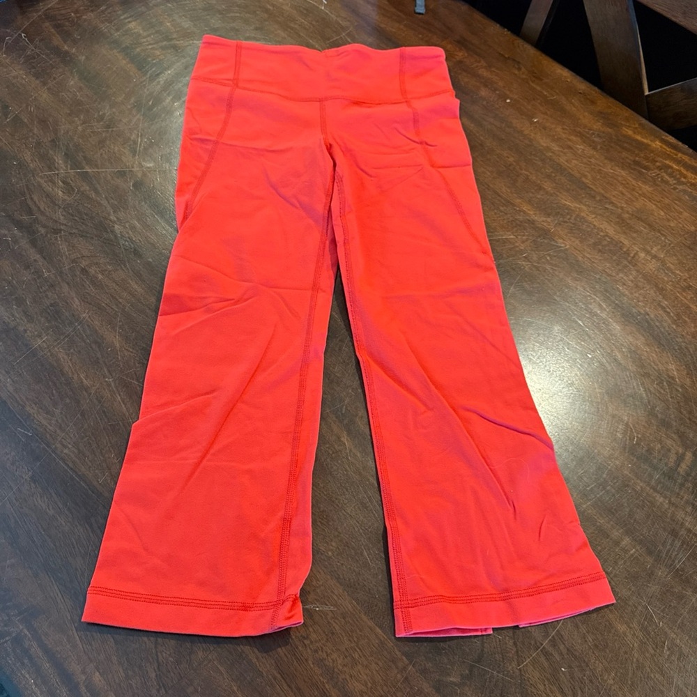 Lululemon Athletica Red Capri Leggings Women’s Size 4